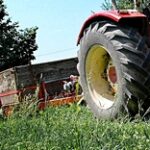 Предприниматель из Павлодара намерен конкурировать с российскими производителями мини-тракторов
