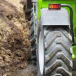 Шины BKT для движения в грязи – для тракторов, дождевальных машин, телескопических погрузчиков